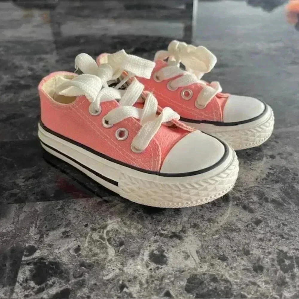 Toddler Kid Canvas Sneaker Size 6 Pink in White